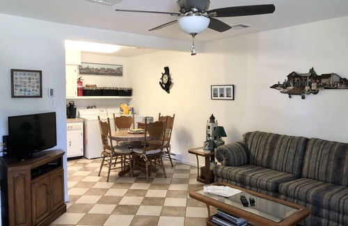 Village Green Casa | Cozy Beach Cottage in Island’s residential neighborhood!