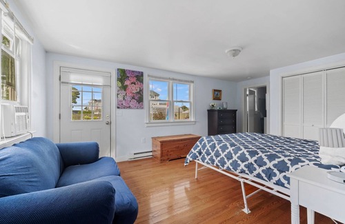 Snug Harbor Casa | Cozy Beach Cottage with Beautiful Water Views on Great Island!