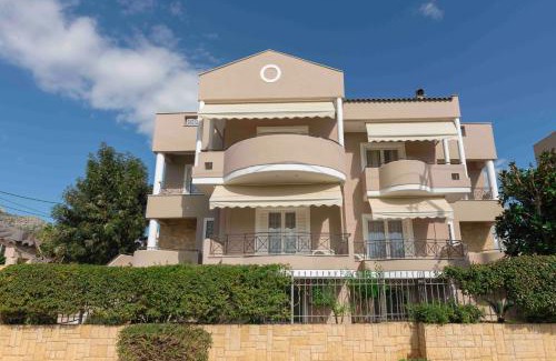 Nea Makri Casa | Cozy Beach Home Near Pristine Sea w/Free Netflix
