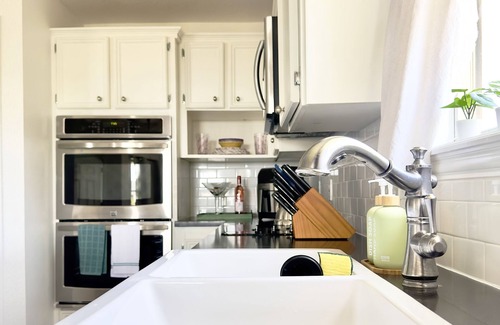 Indian Beach Casa | Cozy Beach House - short walk to the water, quiet neighborhood.