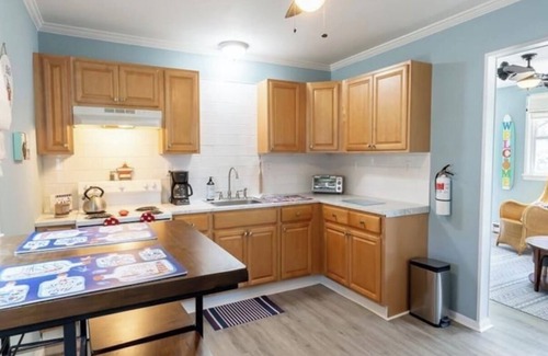 Villas Casa | Cozy beach retreat, 3-Bedroom Home in Villas, NJ, with the Best Sunsets!