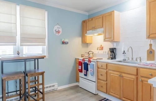 Villas Casa | Cozy beach retreat, 3-Bedroom Home in Villas, NJ, with the Best Sunsets!