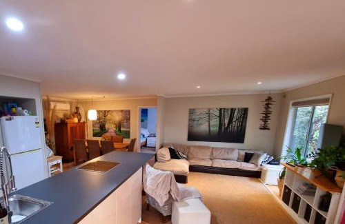 Smiths Beach Casa | Cozy Beachcomber @Smith's Beach