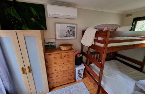 Smiths Beach Casa | Cozy Beachcomber @Smith's Beach