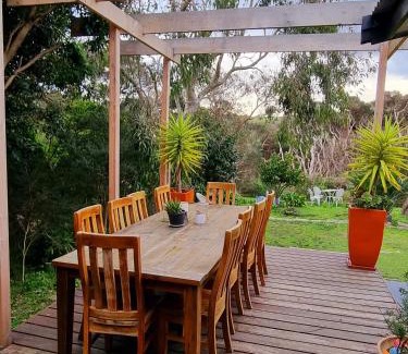 Smiths Beach Casa | Cozy Beachcomber @Smith's Beach