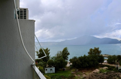 Radhime Apartamento | Cozy Beachfront Apartment in Radhime – Perfect for Families