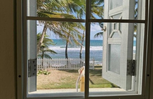 Guardarraya Casa | Frente a la playa, piscina privada e impresionantes vistas al mar.