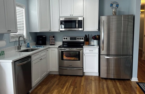 Wilmington Beach Condominio | Cozy beachfront property with amenities, completely renovated recently!