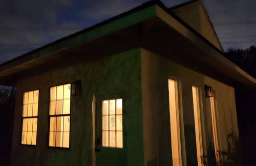 Wetmore Cabaña | Cozy, beautiful cottage!