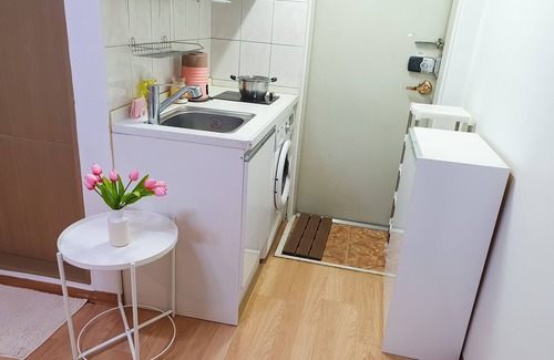 Seowon-dong Casa | Cozy & beautiful house 4-minutes walk from Sadang station