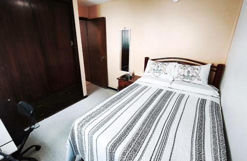 Venustiano Carranza Casa | Cozy bedroom at 5 min Mexico City Airport T1 & T2