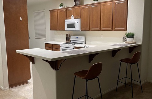 Victorville Casa | Cozy bedroom & private parking in Victorville
