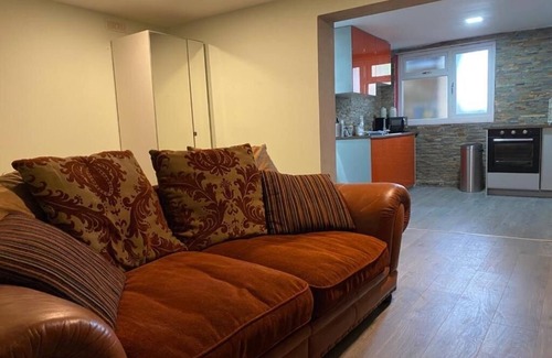 Acocks Green Apartamento | Cozy Birmingham Apartment Retreat