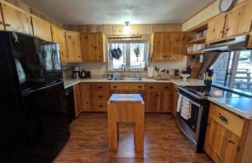 Markleeville Cabina | Cozy Blue Jay Nest Retreat