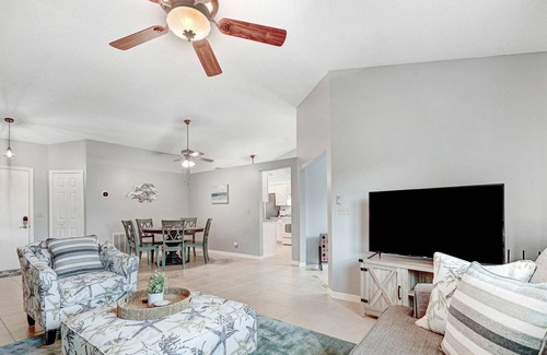 Palm Bay Casa | Cozy Blue Palm w/Game Room Centrally Located