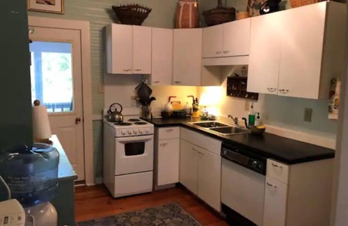 Black Mountain Cabaña | Cozy Blue Ridge Mountain Cottage in Montreat, NC