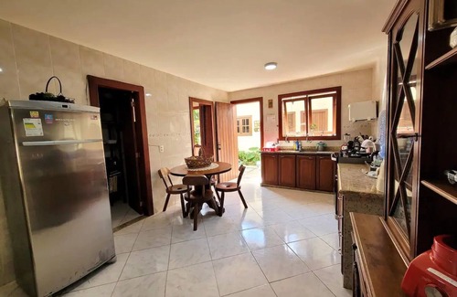 Bosque de Geriba Casa | Cozy Recanto de Geribá House with leisure area 8 minutes from the beach!
