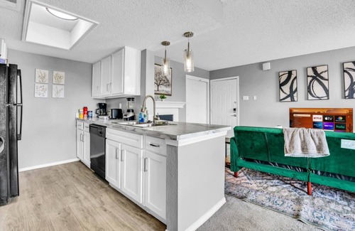 West Arlington Apartamento | Cozy Brand New Studio · 1 Bath + Gym 604