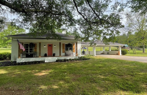 Palmetto Casa | Cozy brick farmhouse within walking distance to Serenbe. Pet-Friendly!