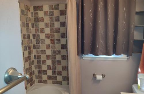 Lincoln Villa | Cozy Brickhouse Indiana Village