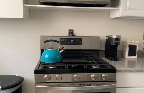 North Hollywood Casa | Cozy Bright Corner Home: Near Universal Studios