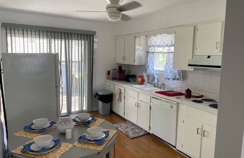 Spring Hill Casa | Cozy Bungalow in a quiet neighborhood