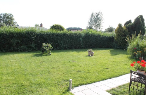 Klocksdorf Casa | Cozy bungalow on the lake with garden and terrace ideal for people and animals.