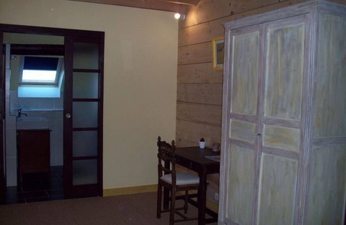 Douchy Cabaña | Casa de Campo Renovada con Jardín y Tranquilidad para 4-5 Personas
