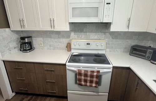Salaberry De Valleyfield Casa | Cozy Private Stay In Valleyfield – Perfect for All Travelers