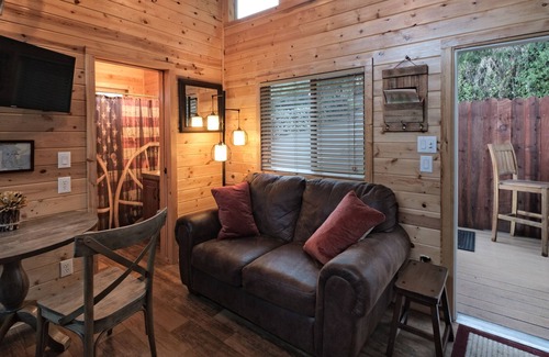 Carmel Cabina | Cozy Cabin 10 - Garland Ranch