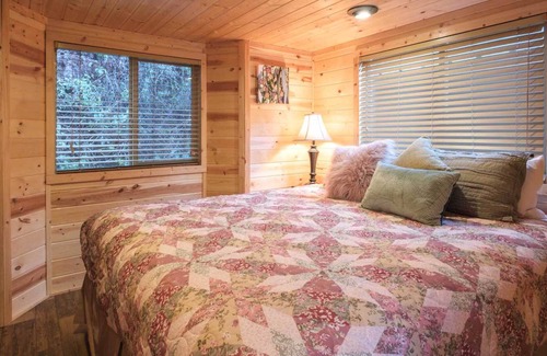 Carmel Cabina | Cozy Cabin 10 - Garland Ranch