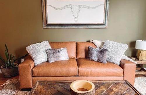North Nashville Casa | Cozy Cabin - 2 Miles to Broadway & Free Parking