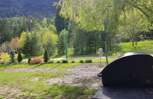 Tappen Chalet De Esquí | Cozy Cabin, 2 min to the HWY1