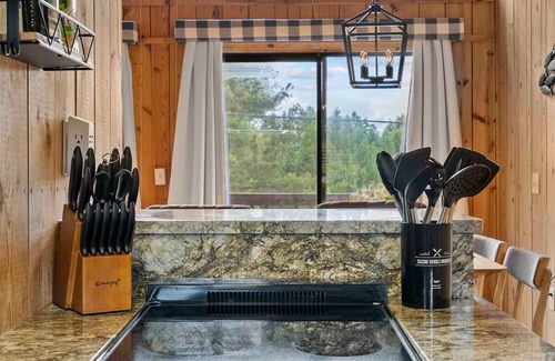 Six Mile Cabina | Cozy Cabin at Lake Keowee