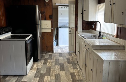 Clare County Cabina | Cozy cabin for a getaway!