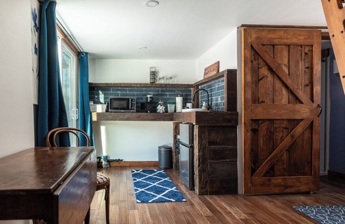 Montgomery Cabina | Cozy Cabin Gateway I 1.5 Acres w. Pool & Firepit