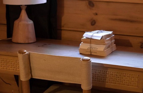 Cookeville Cabina | Cozy Cabin Getaway in the Heart of Middle Tennessee perfect for a wooded retreat