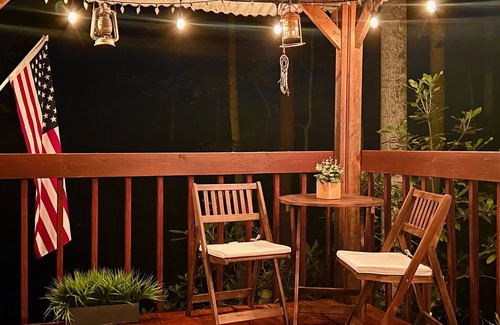 Rogersville Cabina | Cozy cabin getaway close to hiking, skiing, sightseeing, and Bristol!