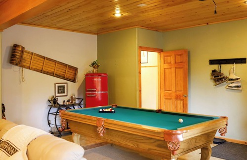 Valley of the Sun Cabina | Cozy Cabin- Hot Tub - Game Room- Sauna!
