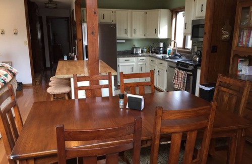 Alpine Lake Cabina | COZY CABIN in Alpine Lake Resort; 4 Season Recreational Getaway