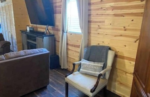 Kay County Cabina | Cozy cabin in enjoyable Kaw City with WiFi, AC