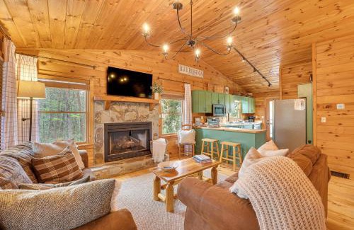 Blue Ridge Casa | Cozy Cabin in Private Location with Hot Tub and Grill!