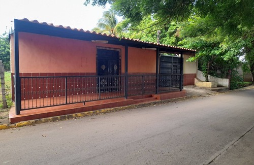 Masaya Apartamento | Casa-Apartamento en ciudad de Masaya-45min del Aeropuerto ¡Ideal para descansar!