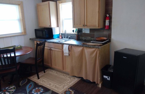 Sequatchie Cabina | Cozy cabin in the mountains with hiking trails and gorgeous waterfalls close by!