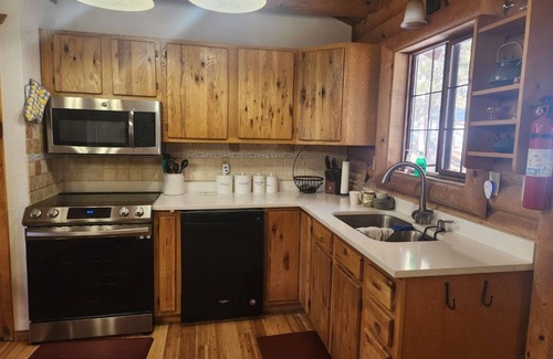 Angel Fire Cabina | Cozy cabin in the woods. 12 min from the Angel Fire ski resort; 6 to golf course