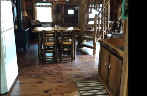 Central City Cabina | Cozy Cabin located in the heart of the Black Hills, but close to Deadwood & Lead
