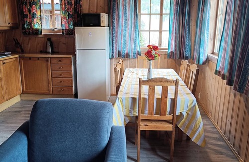 Vikberget Casa | Cozy cabin near Bjørneparken