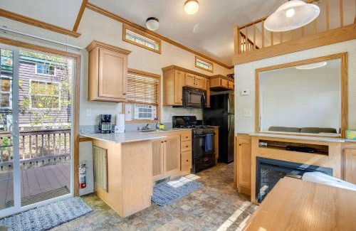 Sandwich Casa | Cozy Cabin Near Sandwich Glass Museum, Massachusetts