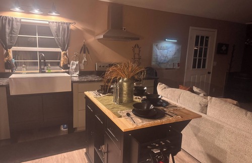 Mount Pleasant Cabina | Cozy cabin on Lake Seminole, the bass capital Of the world!