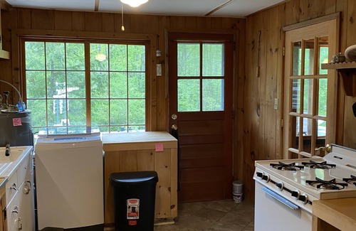 Glendale Cabina | Cozy Cabin on Lake Mahkeenac